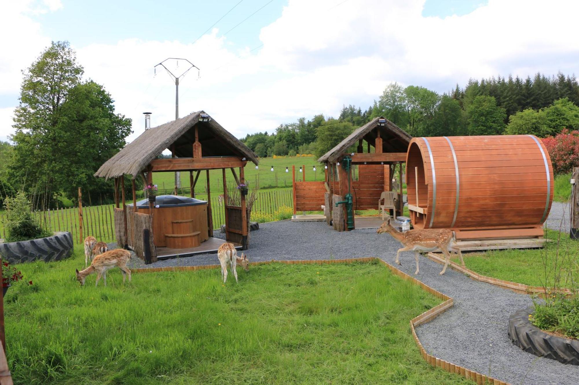 La Roulotte D'ala-daims Camping Nollevaux